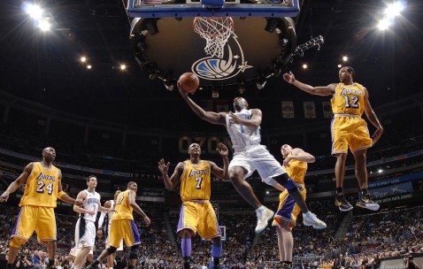 爱游戏-萨巴伦卡赛后谦逊发言登热搜，AC米兰横扫利雅得新月引发热议