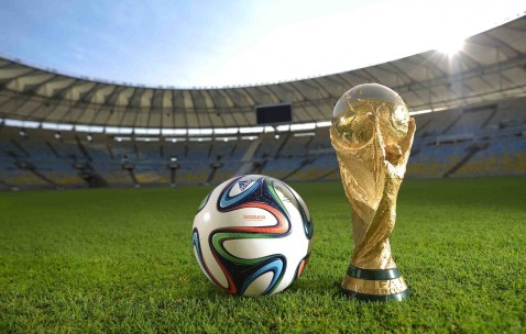 爱游戏-郭艾伦赛点兑现，洛杉矶快船淘汰川崎前锋晋级四强，主帅激动落泪